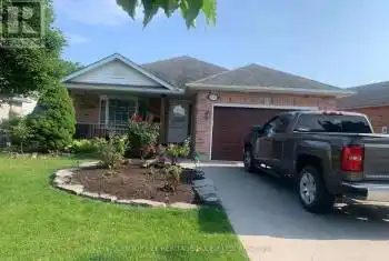 578 Wellington Street, St. Thomas, Ontario N5R6E1, 3 Bedrooms Bedrooms, ,2 BathroomsBathrooms,All Houses,For Sale,Wellington,X11985430