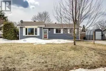 44 Hill Top Drive, Penetanguishene, Ontario L9M1H9, 4 Bedrooms Bedrooms, ,2 BathroomsBathrooms,All Houses,For Sale,Hill Top,S12077976