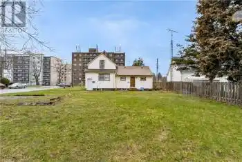 6510 DRUMMOND Road, Niagara Falls, Ontario L2G4N3, 4 Bedrooms Bedrooms, ,2 BathroomsBathrooms,All Houses,For Sale,DRUMMOND,40716170