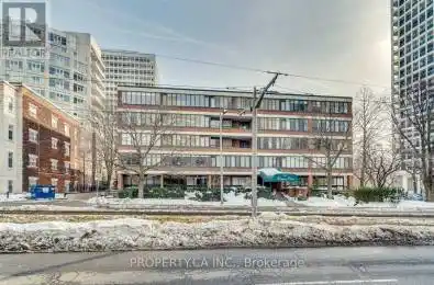 349 St Clair Avenue Unit# 403 Toronto (Casa Loma) Ontario M5P1N3