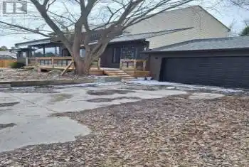 3780 George Johnston Road, Springwater, Ontario L4M4S4, 6 Bedrooms Bedrooms, ,5 BathroomsBathrooms,All Houses,For Sale,George Johnston,S12078009