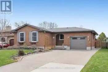26 Brackencrest Road, St. Catharines (455 - Secord Woods), Ontario L2P3K8, 4 Bedrooms Bedrooms, ,2 BathroomsBathrooms,All Houses,For Sale,Brackencrest,X12077417