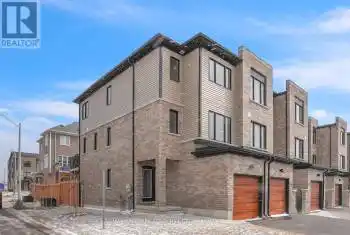 30 Pumpkin Corner Crescent, Barrie, Ontario L9J0T6, 2 Bedrooms Bedrooms, ,2 BathroomsBathrooms,All Houses,For Sale,Pumpkin Corner,S12077059