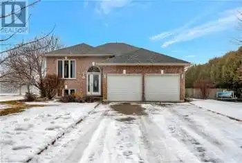 901 WINDHAM 11 Road, Delhi, Ontario N4B2W5, 5 Bedrooms Bedrooms, ,3 BathroomsBathrooms,All Houses,For Sale,WINDHAM 11,40695192