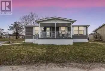 16 Comforts Cove, Innisfil, Ontario L9S1S3, 2 Bedrooms Bedrooms, ,2 BathroomsBathrooms,All Houses,For Sale,Comforts Cove,N12078617