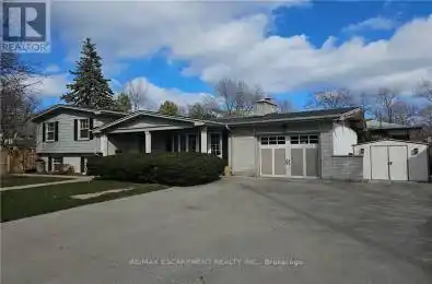 92 Auchmar Road Hamilton (Buchanan) Ontario L9C1C5