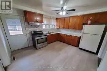 62 Coe Hill Drive Unit# Main, Toronto (High Park-Swansea), Ontario M6S3C8, 3 Bedrooms Bedrooms, ,1 BathroomBathrooms,All Houses,For Rent,Coe Hill,W12078723