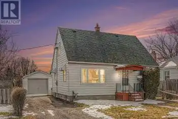 61 Third Avenue, Arnprior, Ontario K7S1Y6, 4 Bedrooms Bedrooms, ,2 BathroomsBathrooms,All Houses,For Sale,Third,X12078761