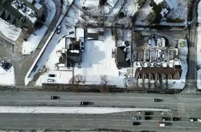 2906 -2910 Kingston Road Toronto E08 Ontario M1M 1N5