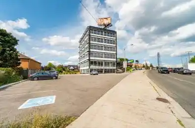 1880 O'connor Drive Toronto C13 Ontario M4A 1W9