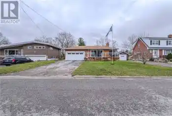 14 PAYNE Avenue, Simcoe, Ontario N3Y4C1, 5 Bedrooms Bedrooms, ,2 BathroomsBathrooms,All Houses,For Sale,PAYNE,40714935
