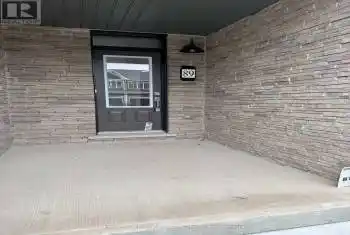 89 Masters Street, Welland (774 - Dain City), Ontario L3B0N4, 3 Bedrooms Bedrooms, ,3 BathroomsBathrooms,All Houses,For Rent,Masters,X12078948
