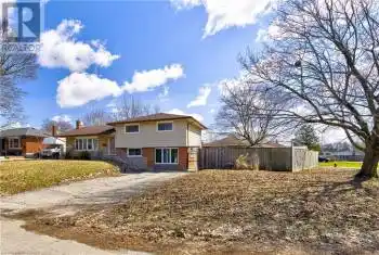 1 BRADEN Avenue, Welland, Ontario L3C2R6, 5 Bedrooms Bedrooms, ,3 BathroomsBathrooms,All Houses,For Sale,BRADEN,40716369