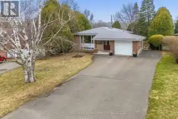 30 Mowbray Place, Halton Hills (1045 - AC Acton), Ontario L7J2J8, 4 Bedrooms Bedrooms, ,2 BathroomsBathrooms,All Houses,For Sale,Mowbray,W12079082