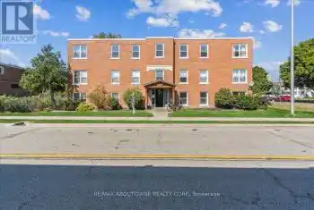 133 North Service Road Unit# 2, Oakville (1003 - CP College Park), Ontario L6H1A3, 1 Bedroom Bedrooms, ,1 BathroomBathrooms,All Houses,For Rent,North Service,W11922974