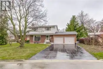 5 THORBURN Place, Caledonia, Ontario N3W1G4, 3 Bedrooms Bedrooms, ,2 BathroomsBathrooms,All Houses,For Sale,THORBURN,40716251