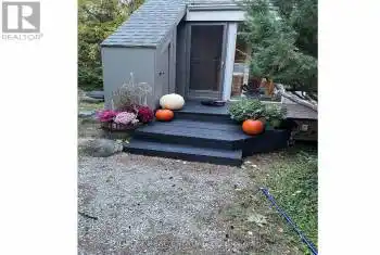 101 St Moritz Crescent, Blue Mountains, Ontario L9Y0S6, 4 Bedrooms Bedrooms, ,2 BathroomsBathrooms,All Houses,For Sale,St Moritz,X11987352