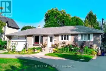 2040 Rebecca Street, Oakville (1001 - BR Bronte), Ontario L6L2A2, 3 Bedrooms Bedrooms, ,2 BathroomsBathrooms,All Houses,For Sale,Rebecca,W11990674