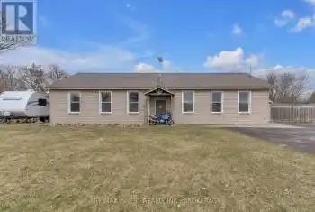 6955 County 2 Road, Loyalist, Ontario K7R3K6, 4 Bedrooms Bedrooms, ,2 BathroomsBathrooms,All Houses,For Sale,County 2,X12079494