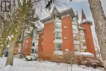 384 ERB Street Unit# 203, Waterloo, Ontario N2L1W6, 2 Bedrooms Bedrooms, ,1 BathroomBathrooms,Condo,For Sale,ERB,40716395