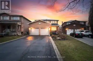 11 Monica Court Vaughan (East Woodbridge) Ontario L4L7N5