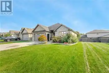 49 HALLIDAY Drive, Tavistock, Ontario N0B2R0, 3 Bedrooms Bedrooms, ,3 BathroomsBathrooms,All Houses,For Sale,HALLIDAY,40694011