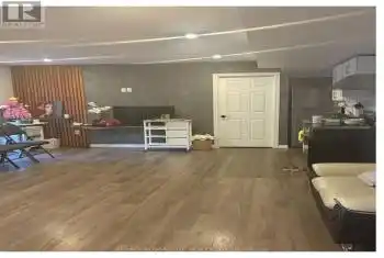864 Thistleridge Crescent Unit# lower, London South (South L), Ontario N6K0B5, 2 Bedrooms Bedrooms, ,1 BathroomBathrooms,All Houses,For Rent,Thistleridge,X12079605