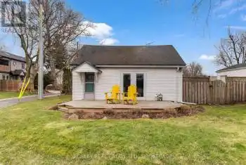 9 Paxton Avenue, St. Catharines (438 - Port Dalhousie), Ontario L2N5H7, 1 Bedroom Bedrooms, ,1 BathroomBathrooms,All Houses,For Sale,Paxton,X12079678