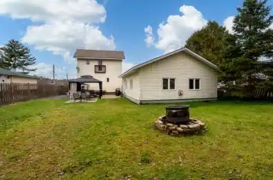 8 MEADOW Street Parry Sound Ontario P2A 2L9