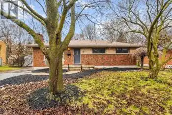 919 Quinton Road, London North (North P), Ontario N6H3A8, 5 Bedrooms Bedrooms, ,2 BathroomsBathrooms,All Houses,For Sale,Quinton,X12079859