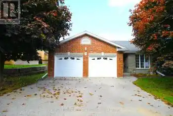 150 Oak Street Unit# 5, Norfolk (Simcoe), Ontario N3Y5M5, 2 Bedrooms Bedrooms, ,2 BathroomsBathrooms,All Houses,For Sale,Oak,X11989193