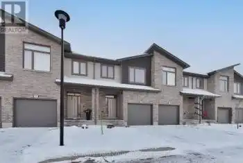 2070 MEADOWGATE BLVD Unit# 62, London, Ontario N6M0H5, 4 Bedrooms Bedrooms, ,4 BathroomsBathrooms,All Houses,For Sale,MEADOWGATE BLVD,X11935346