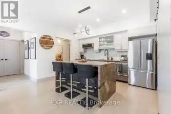 5 Chef Lane Unit# 110, Barrie (Innis-Shore), Ontario L9J0J8, 3 Bedrooms Bedrooms, ,2 BathroomsBathrooms,Condo,For Sale,Chef,S11994300