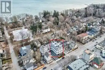 336 Robinson Street Unit# 2, Oakville (1013 - OO Old Oakville), Ontario L6J1G9, 3 Bedrooms Bedrooms, ,5 BathroomsBathrooms,All Houses,For Sale,Robinson,W11910651