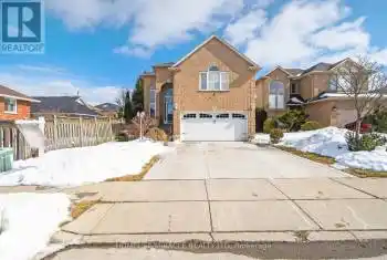 11 Redtail Crescent, Hamilton (Carpenter), Ontario L9B2R6, 5 Bedrooms Bedrooms, ,4 BathroomsBathrooms,All Houses,For Sale,Redtail,X12000412