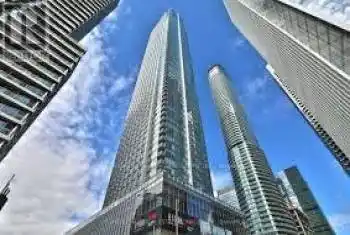 10 York Street Unit# 3808, Toronto (Waterfront Communities), Ontario M5J0E1, 1 Bedroom Bedrooms, ,1 BathroomBathrooms,Condo,For Rent,York,C12079972