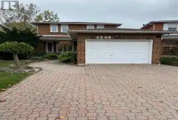 2288 Marzipan Court, Mississauga (Streetsville), Ontario L5M2N9, 3 Bedrooms Bedrooms, ,3 BathroomsBathrooms,All Houses,For Rent,Marzipan,W12080004