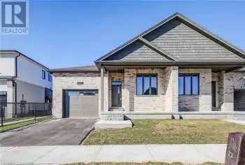 106 SOUTH PARKWOOD Boulevard, Elmira, Ontario N3B0E6, 4 Bedrooms Bedrooms, ,3 BathroomsBathrooms,All Houses,For Sale,SOUTH PARKWOOD,40688450