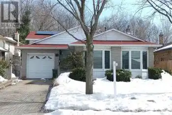 16 FLAMINGO Drive, Hamilton, Ontario L9A4X7, 5 Bedrooms Bedrooms, ,3 BathroomsBathrooms,All Houses,For Sale,FLAMINGO,40700239