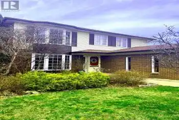 28 Cheritan Court, St. Catharines (438 - Port Dalhousie), Ontario L2N7J8, 4 Bedrooms Bedrooms, ,3 BathroomsBathrooms,All Houses,For Sale,Cheritan,X12079900