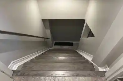 7568 Doverwood Drive Mississauga Ontario L5N 8J3