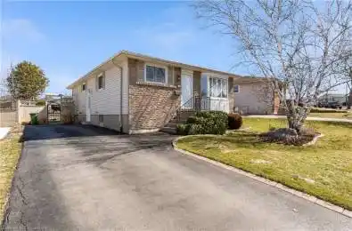 40 Odessa Street Hamilton Ontario L8J 1A4