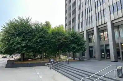 95 St Clair Avenue Unit# 101 Toronto C02 Ontario M4V 1N7