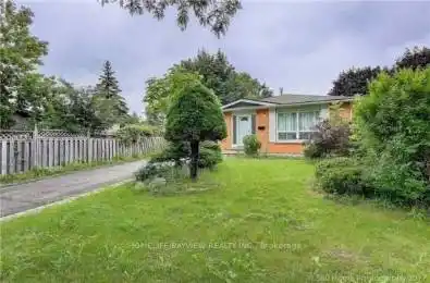 4 o'henry Grove Toronto E11 Ontario M1B 1S3