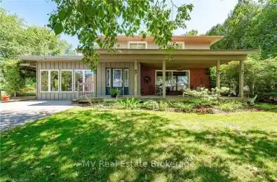 912 SCOTLAND Street Centre Wellington Ontario N1M 2W5
