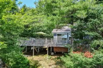 68 EELS LAKE, ISL 11 North Kawartha Ontario K0L 1A0