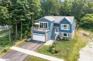 566 TAYLOR Drive Midland Ontario L4R 0E2