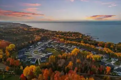 82 GOLDIE Court Blue Mountains Ontario N0H 1J0