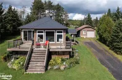 12 LAKESHORE Road McKellar Ontario P0G 1C0