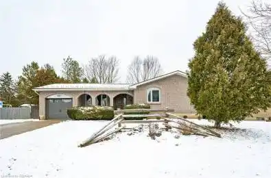 10 WELLINGTON Drive Centre Wellington Ontario N0B 1S0